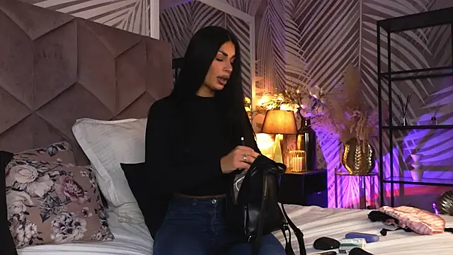 EvaRhea online show from 2, 4, 2026