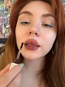 LunaMillie online show from 12, 4, 2026