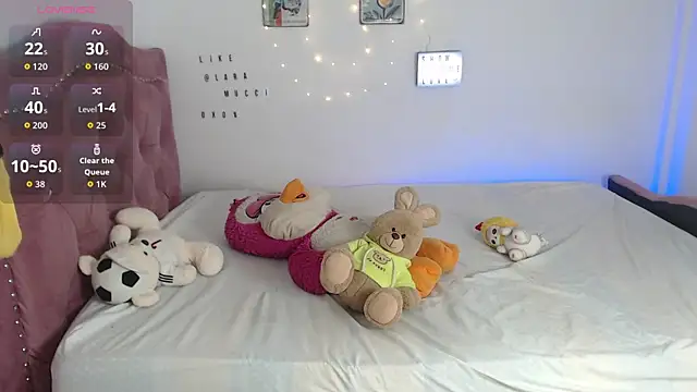 Laramucci online show from 8, 11, 2025