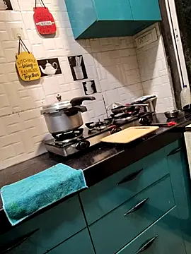 SIZZLER 1100 online show from 13, 10, 2025