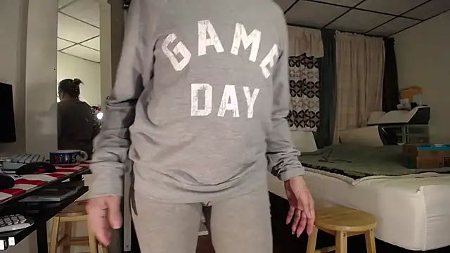 ANALTRAINING4U2 online show from 2, 3, 2025