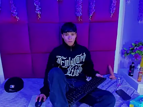 Bruno Cruzz online show from 4, 10, 2025