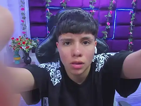 Bruno Cruzz online show from 12, 11, 2025