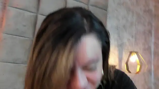 Sky Junne online show from 8, 1, 2026