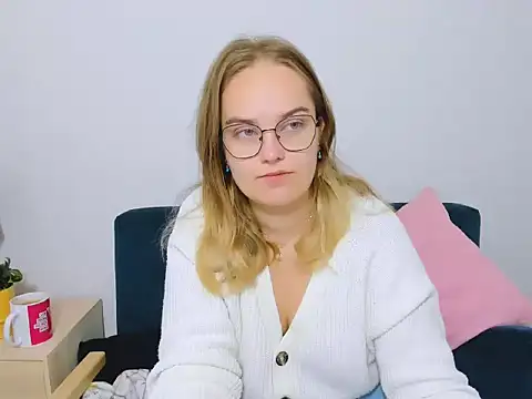 AliceCrazy69 online show from 4, 10, 2025