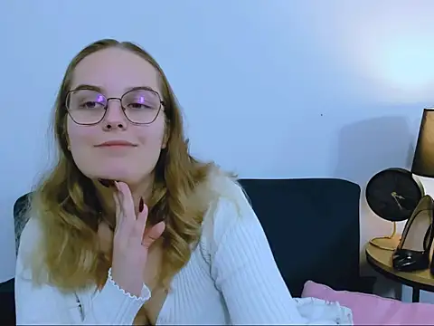 AliceCrazy69 online show from 21, 11, 2025