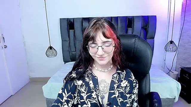 AfroditaLeclair online show from 10, 11, 2025