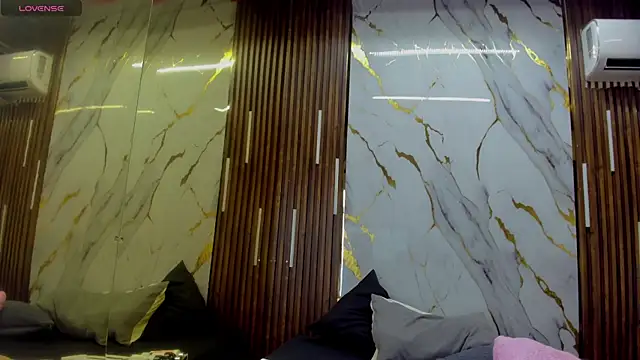 VictoriaDuart online show from 10, 11, 2025