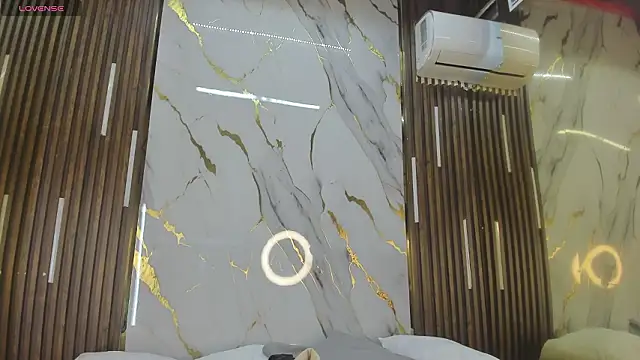 VictoriaDuart online show from 5, 3, 2026