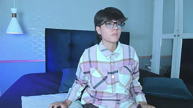 Tsuki Maru online show from 21, 9, 2025