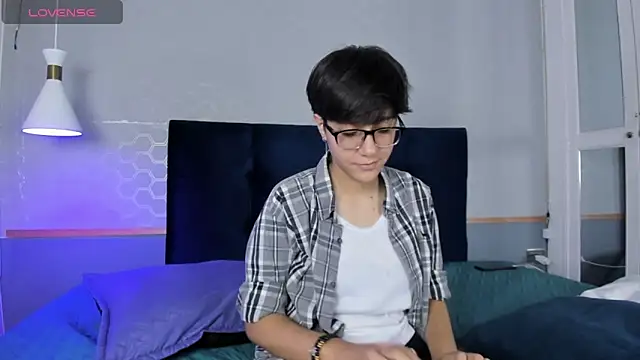 Tsuki Maru online show from 30, 9, 2025