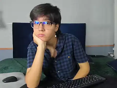 Tsuki Maru online show from 7, 10, 2025