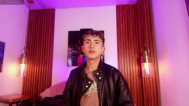 NoahXitrux online show from 11, 9, 2025