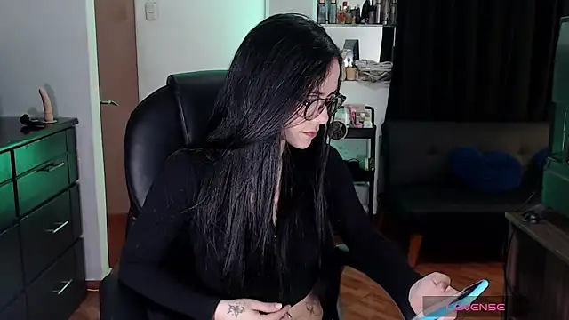 Ashley olivares online show from 25, 11, 2025