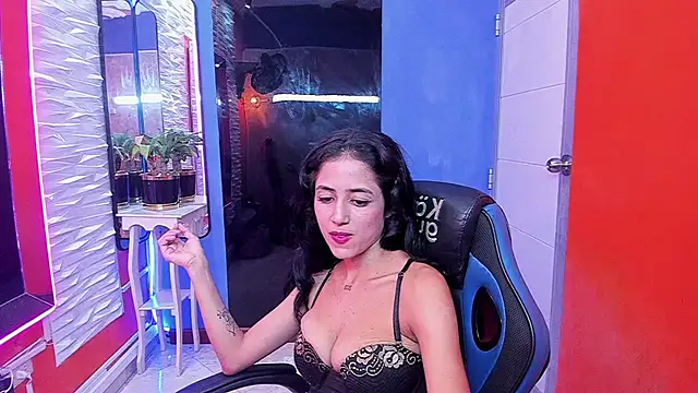 Snapshot of emily_rz1 chatting on 2, 10, 2025 emily rz1 online show from 2, 10, 2025