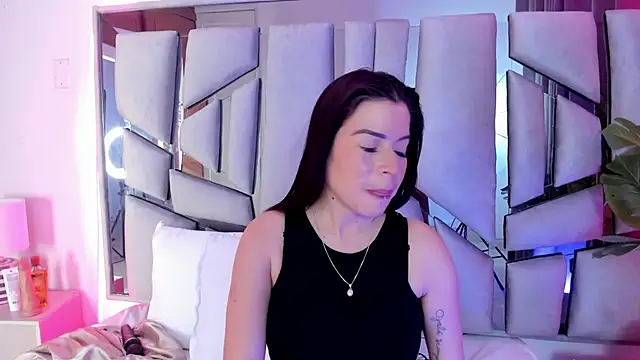  valeria saenz  online show from 3, 10, 2025