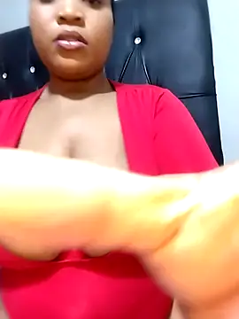 BeverlyQueen14 online show from 16, 12, 2025