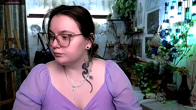 Snapshot of KatrinClark chatting on 10, 9, 2025 KatrinClark online show from 10, 9, 2025