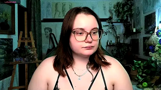 Snapshot of KatrinClark chatting on 6, 10, 2025 KatrinClark online show from 6, 10, 2025