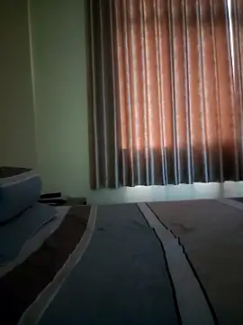 thienlong05 online show from 2, 11, 2025