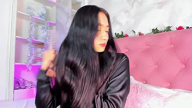 Snapshot of Nicolqueen_ chatting on 19, 2, 2026 Nicolqueen online show from 19, 2, 2026