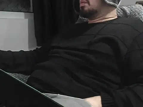 Snapshot of PoneiHetero chatting on 19, 5, 2026 PoneiHetero online show from 19, 5, 2026
