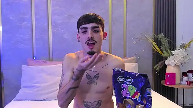 NikoStone  online show from 3, 10, 2025