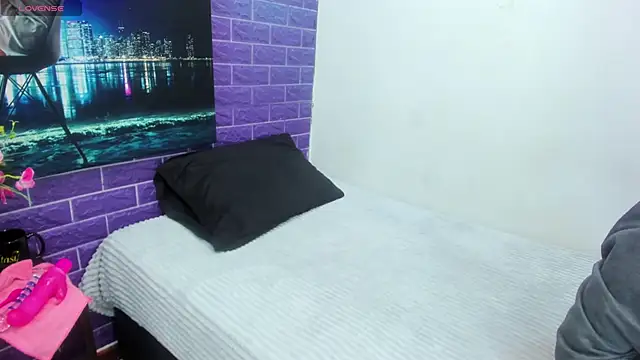 Cora 222 online show from 20, 9, 2025