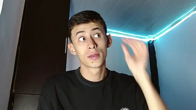 Snapshot of Emil_prl chatting on 9, 9, 2025 Emil prl online show from 9, 9, 2025