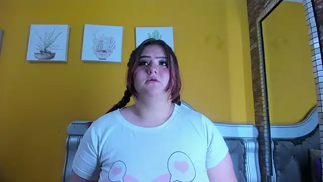 Miiafoox online show from 11, 9, 2025