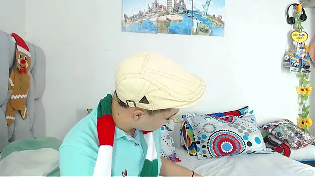 Snapshot of christopher_Hot chatting on 3, 12, 2025 christopher Hot online show from 3, 12, 2025