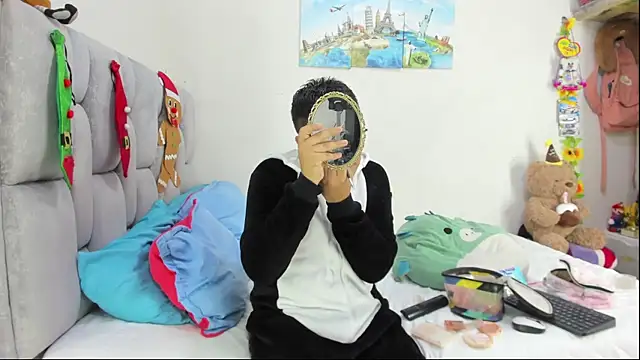 Snapshot of christopher_Hot chatting on 7, 1, 2026 christopher Hot online show from 7, 1, 2026