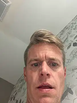 DILFiGuess11 online show from 25, 9, 2025