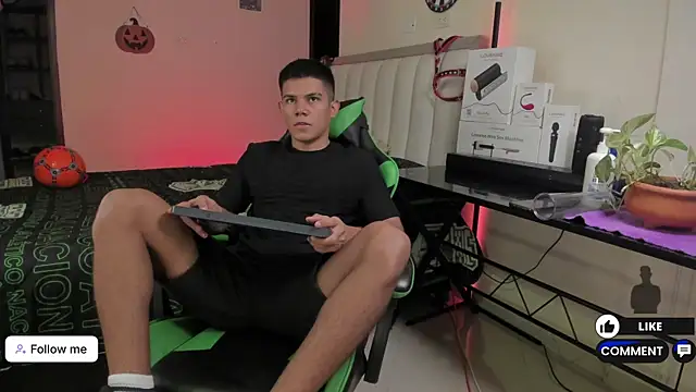 Snapshot of Jack_castell chatting on 30, 9, 2025 Jack castell online show from 30, 9, 2025