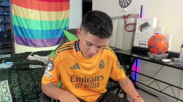 Snapshot of Jack_castell chatting on 4, 10, 2025 Jack castell online show from 4, 10, 2025