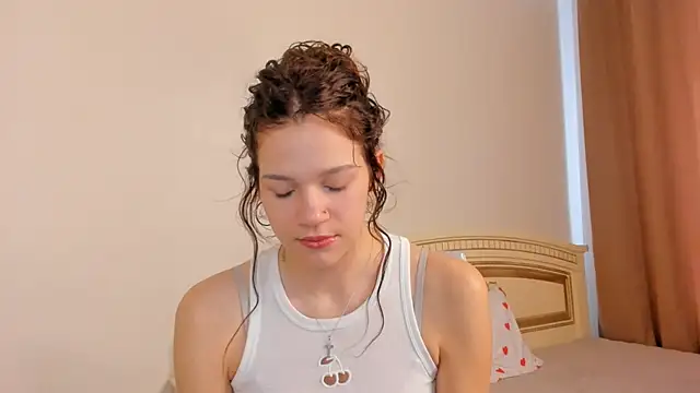 VelvetRisque online show from 14, 4, 2026