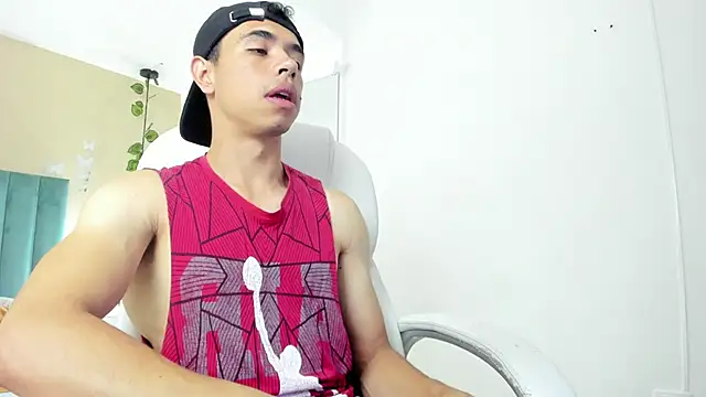 Muscle Scott online show from 26, 9, 2025