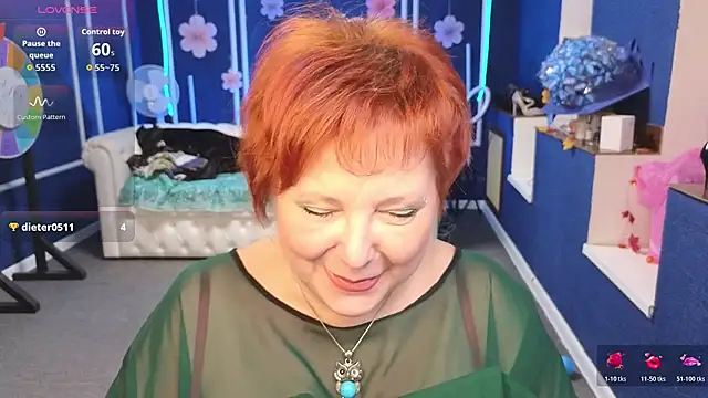 Kira Kenett online show from 1, 12, 2025