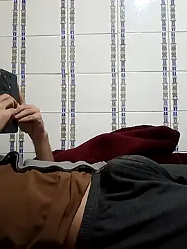 Snapshot of BeakedMezuza chatting on 12, 4, 2026 BeakedMezuza online show from 12, 4, 2026