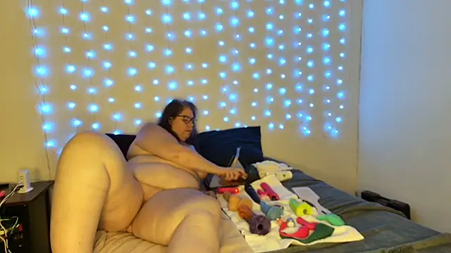 luvely gurl online show from 5, 6, 2026