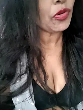 Deepa Sharma143 online show from 3, 10, 2025