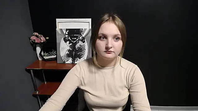 Snapshot of Mystic_nikole chatting on 6, 10, 2025 Mystic nikole online show from 6, 10, 2025