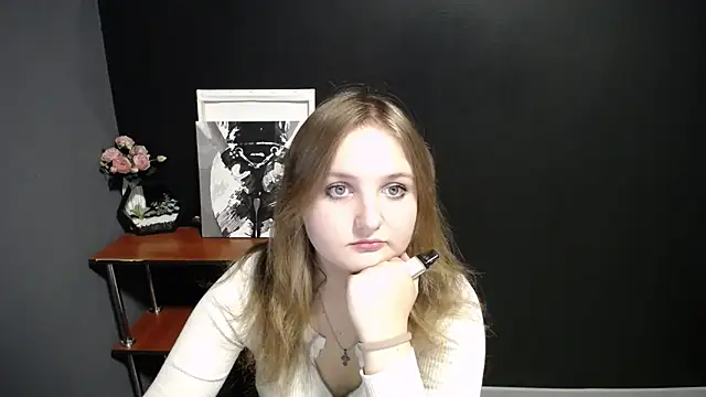 Snapshot of Mystic_nikole chatting on 9, 10, 2025 Mystic nikole online show from 9, 10, 2025