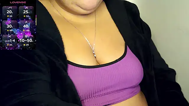 Snapshot of xlatinastar chatting on 10, 7, 2026 xlatinastar online show from 10, 7, 2026