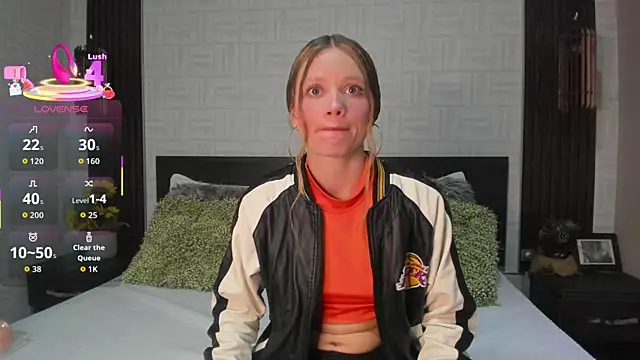 Brianna Bondd online show from 14, 10, 2025