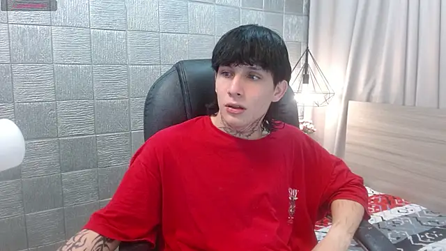 Iantwink18 online show from 24, 11, 2025