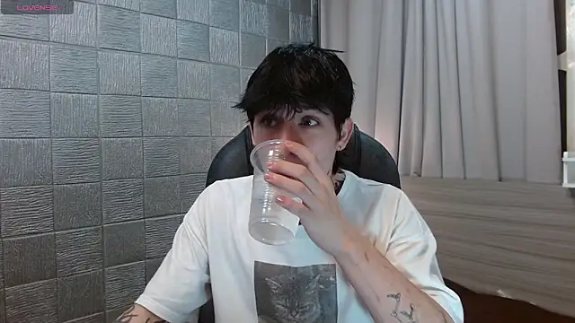 Iantwink18 online show from 6, 1, 2026