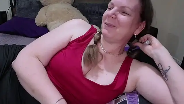 aussiepeaches online show from 9, 2, 2026