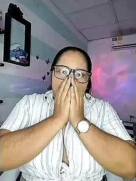 Snapshot of Angelly_ricura chatting on 17, 10, 2025 Angelly ricura online show from 17, 10, 2025