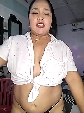 Snapshot of Angelly_ricura chatting on 12, 11, 2025 Angelly ricura online show from 12, 11, 2025